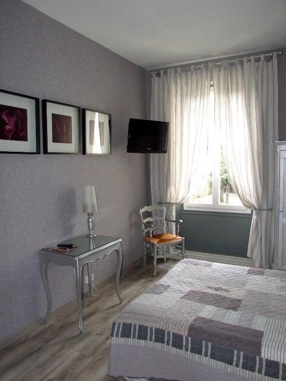 Logis Hotel L'Occitan 2 Etoiles Gaillac Rom bilde