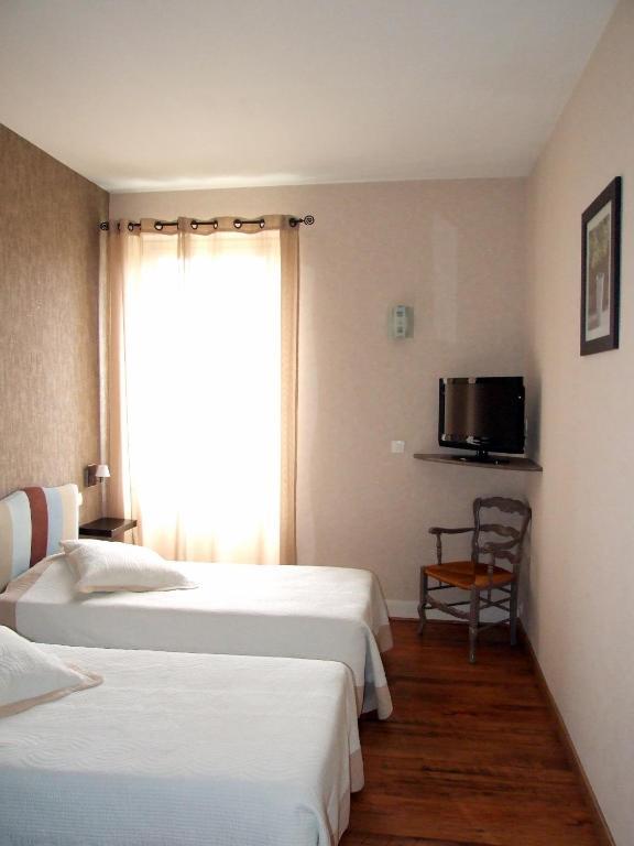 Logis Hotel L'Occitan 2 Etoiles Gaillac Rom bilde